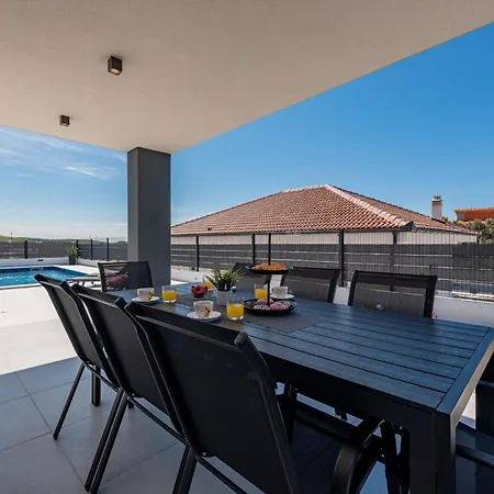 ヴィラ Cesarica Zadarvillas Kakma