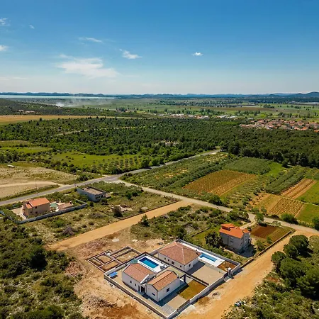 Cesarica Zadarvillas Kakma