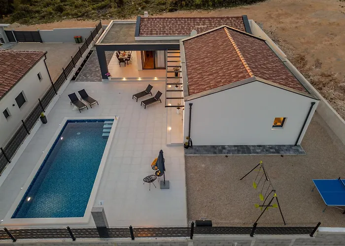 Cesarica Zadarvillas Kakma