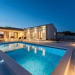Villa Cesarica Zadarvillas *
