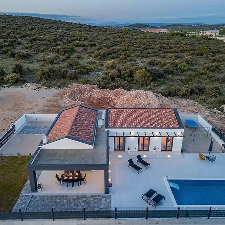 Cesarica Zadarvillas