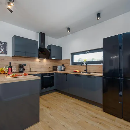 别墅 Cesarica Zadarvillas *